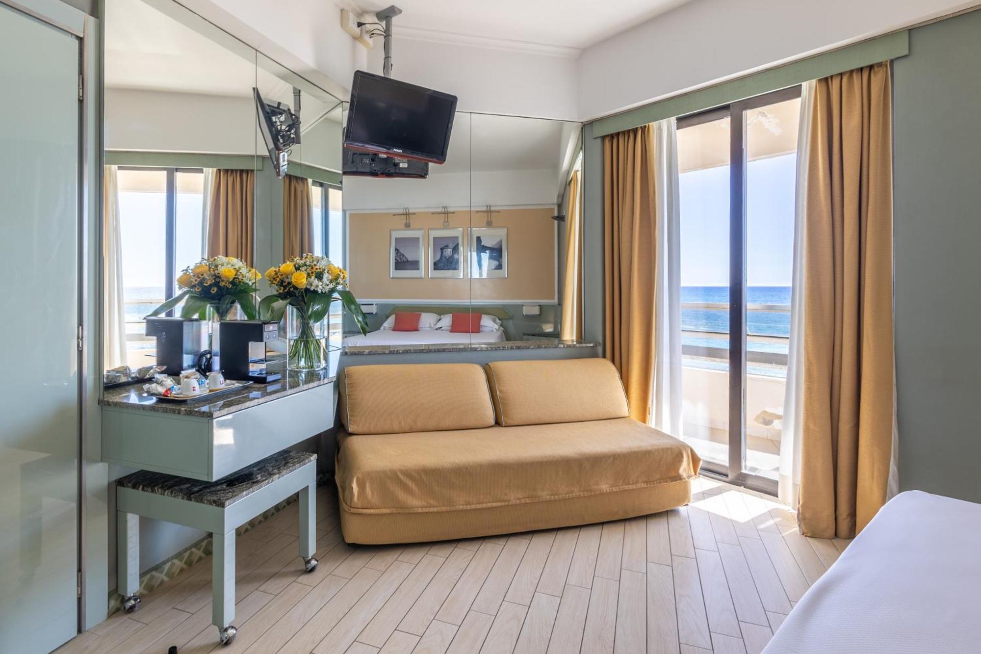 Circeo Park Hotel San Felice Circeo Exteriör bild
